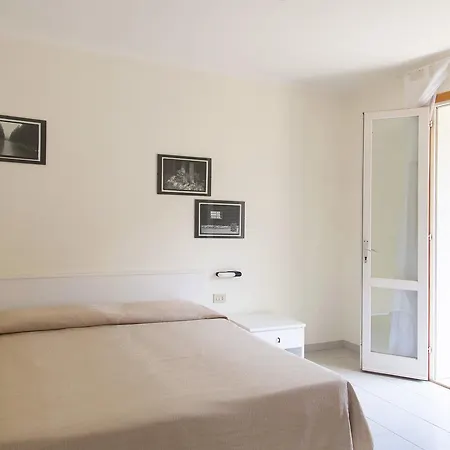 Mare Hotel 3*